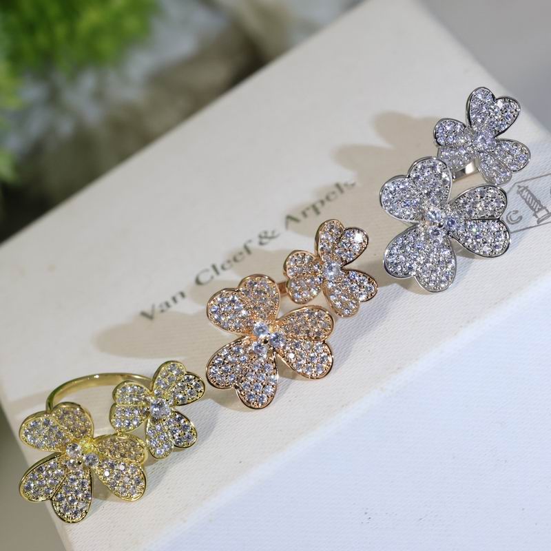 Van Cleef & Arpels ring 04yxh01
